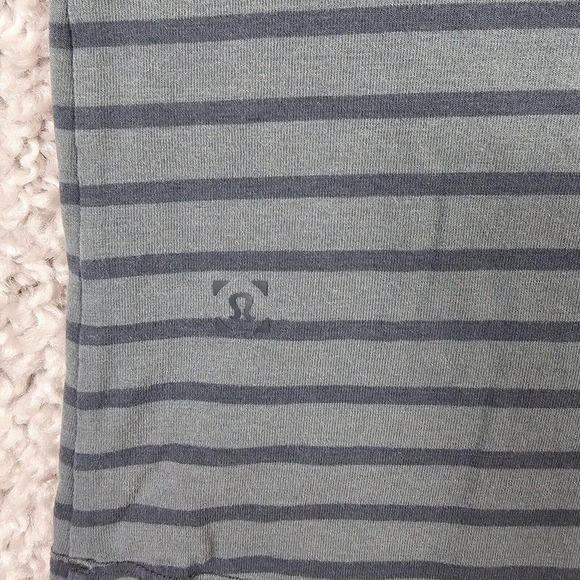 Lululemon Shirt Mens Small Green Striped Short Sleeve Pullover Stretch Active - Picture 5 of 8